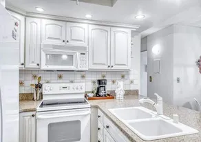 2BD Oceanfront Condo with Panoramic Views -Hololani A604 - Image 3