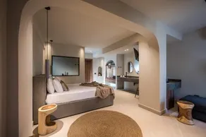 Soleil Apartments & Studios - Image 4
