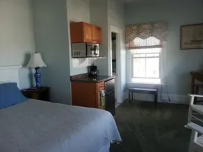 The Winslow Bed and Breakfast - Image 3