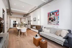 Oxford Street West End Great Location - Image 4