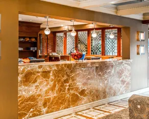 The Woodlands Inn an Ascend Hotel Collection Member - Image 2