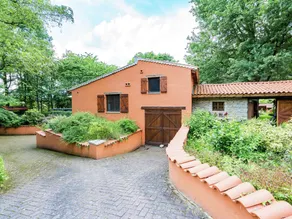 Cosy and snug holiday home with joint swimming pool - Image 4