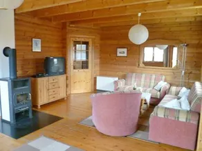 Holzblockhaus Mit Kamin Am Kite_ S - Image 4