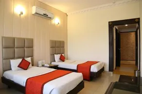HOTEL ORANGE 35 - Image 5