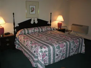 Americas Best Value Inn - Image 4