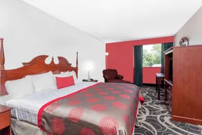 Ramada by Wyndham Henderson/Evansville - Image 3