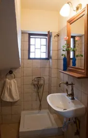 Sappho House - Image 5