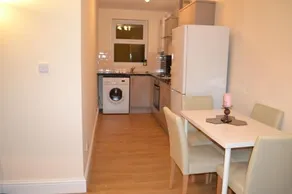 High Street Service Apartment - Image 3