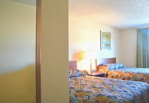 Sutton Inn - Image 5