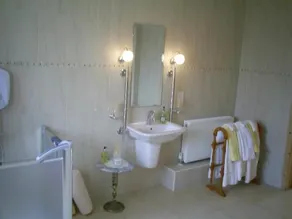Derry House - Image 5
