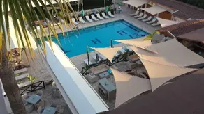 Lucky Hotel Apartments - Image 1