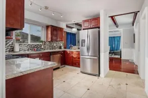 Gladstone Victorian Villa - Image 3
