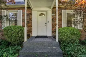 Lovely Bright Lansing Home 3 Bedrooms / 2 Bathrooms - Image 5
