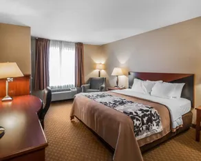 Rodeway Inn & Suites Salina - Image 2