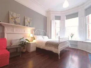 Hostel 7 - Image 4