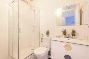 Remarkable 3 Bedroom Apartment in L'eixample - Image 4