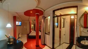 Motel Aquarius - Image 4