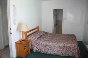 Kingsbridge Inn / Bon-Air Motel - Image 4