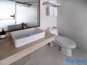 Jinglong International Hotel - Image 4