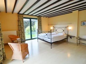 Unique, Comfortable Property With Many Extras - Image 4