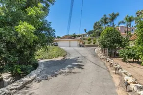 Charming 2 Room La Mesa Casita w Pool BBQ & Yard - Image 5