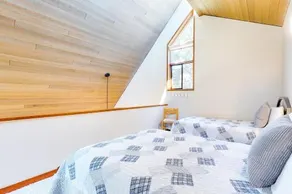 Newly Remodeled Condo on Golf Course w/Hot Tub, Bikes, & SHARC Passes - Dog OK - Image 3
