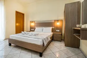 Ianos Apartments - Image 2
