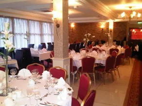 Cooneys Hotel - Image 3
