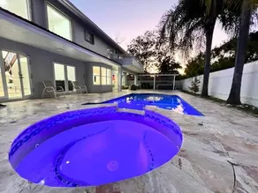 Spacious and Luxurious 4bd 3br House Pool Tub BBQ Private - Image 5