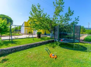 Tranquil Oasis Holiday Home Primorski Dolac With Pool - Image 3