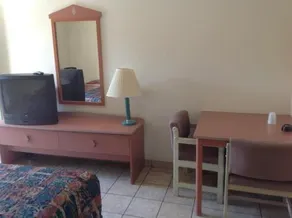 Redwood Motel - Image 3