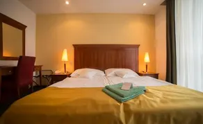 Hunguest Grandhotel Galya - Image 2