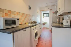 Driftwood - Sleeps 4 Guests in 2 Bedrooms - Image 5