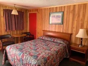 Budget Lodge - Image 2