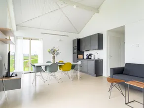 Holiday Home With an Unobstructed View - Image 2