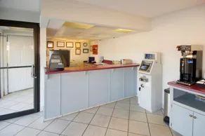 Daybreak Suites Extended Stay - Dothan - Image 3