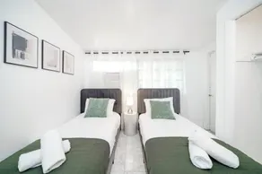 6 Br Heated Pool Private Sun Deck Holiday Home 6 - Image 2