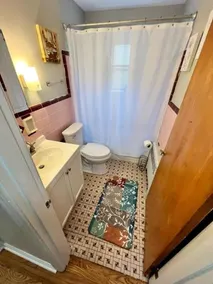 Red Ruby Spacious 2 Bedroom Apt 10 Minutes to Dwntwn - Image 2