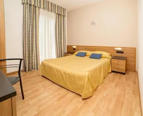 Hotel Mary Rose - Image 2