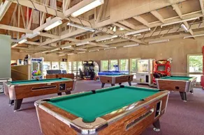 Williamsburg Camping Resort 38 ft. Park Model 5 - Image 4