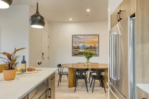 Sleeps 20, 4 Units 10bdr, Hot Tub, Near Old Bend + DT Aerie by Avantstay - Image 2