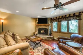 4192 Spruce Way - Image 4