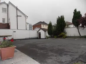 Ashford Manor Guesthouse - Image 2