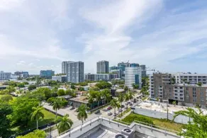 Modern 1BR Apt In Edgewater Free Parking - Image 2