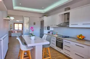 Elena Luxury Suite Agios Stefanos - Image 3
