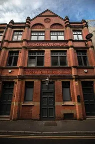 City SuperHost: Luxury Deansgate Townhouse - Image 5