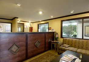 Economy Inn Express By Magnuson Worldwide - Image 5