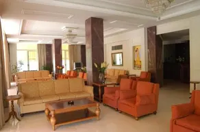 Park Hotel Loutraki - Image 4