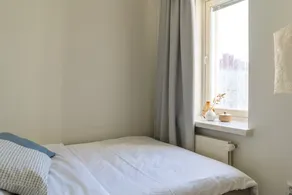 2 Bedroom apartment Steps from the Metro - Image 3