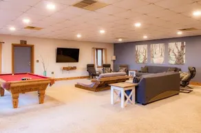 The Hive Lodge with views of the Smokies - Image 2
